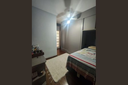 Casa à venda com 208m², 3 quartos e 2 vagas