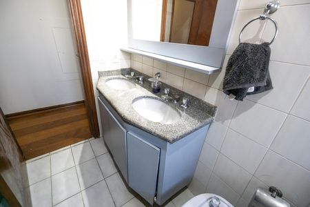 Apartamento à venda com 149m², 4 quartos e 2 vagas Apartamento à venda com 149m², 4 quartos e 2 vagasPia