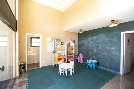 Apartamento à venda com 149m², 4 quartos e 2 vagas Apartamento à venda com 149m², 4 quartos e 2 vagasBrinquedoteca