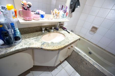 Apartamento à venda com 149m², 4 quartos e 2 vagas Apartamento à venda com 149m², 4 quartos e 2 vagasPia
