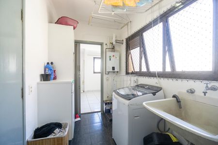 Apartamento à venda com 149m², 4 quartos e 2 vagas Apartamento à venda com 149m², 4 quartos e 2 vagasÁrea de serviço