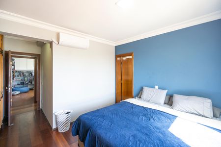 Apartamento à venda com 149m², 4 quartos e 2 vagas Apartamento à venda com 149m², 4 quartos e 2 vagasSuíte