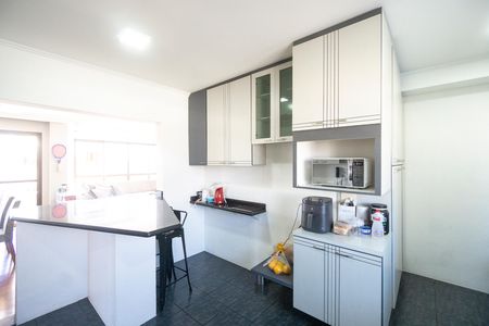 Apartamento à venda com 149m², 4 quartos e 2 vagas Apartamento à venda com 149m², 4 quartos e 2 vagasCozinha