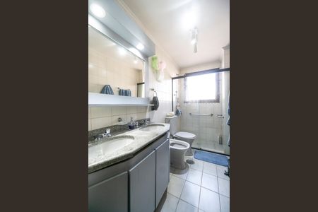Apartamento à venda com 149m², 4 quartos e 2 vagas Apartamento à venda com 149m², 4 quartos e 2 vagasBanheiro social
