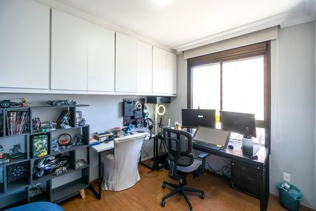 Apartamento à venda com 149m², 4 quartos e 2 vagas Apartamento à venda com 149m², 4 quartos e 2 vagasQuarto 02