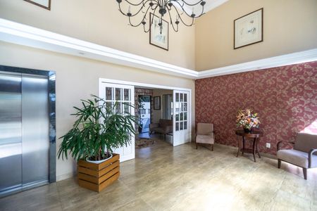 Apartamento à venda com 149m², 4 quartos e 2 vagas Apartamento à venda com 149m², 4 quartos e 2 vagasHall social