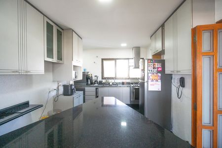 Apartamento à venda com 149m², 4 quartos e 2 vagas Apartamento à venda com 149m², 4 quartos e 2 vagasCozinha
