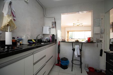 Apartamento à venda com 72m², 3 quartos e sem vagaCozinha e Área de Serviço