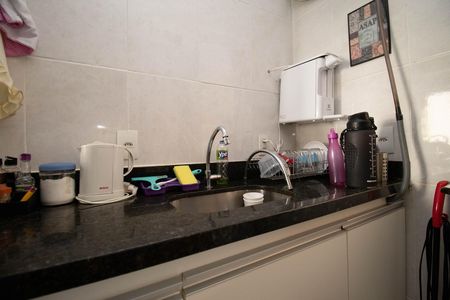 Apartamento à venda com 72m², 3 quartos e sem vagaCozinha e Área de Serviço