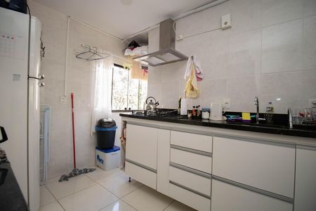 Apartamento à venda com 72m², 3 quartos e sem vagaCozinha e Área de Serviço