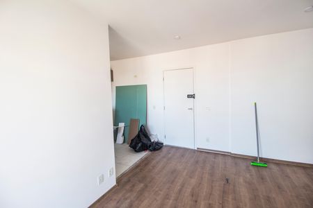 Sala de apartamento para alugar com 2 quartos, 60m² em Jardim das Belezas, Carapicuíba
