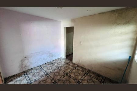 Casa à venda com 3 quartos, 70m² em Jardim Leticia, São Paulo