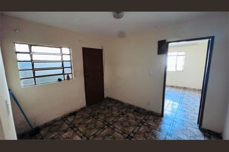 Casa à venda com 3 quartos, 70m² em Jardim Leticia, São Paulo