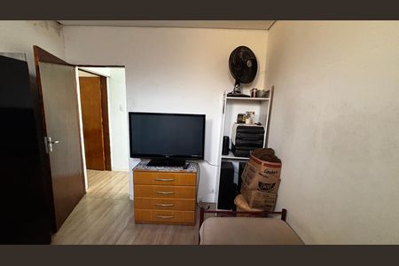 Casa à venda com 240m², 3 quartos e 2 vagas Casa à venda com 240m², 3 quartos e 2 vagasCasa 1 - Quarto 2