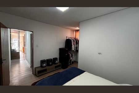 Casa à venda com 240m², 3 quartos e 2 vagas Casa à venda com 240m², 3 quartos e 2 vagasCasa 1 - Suite