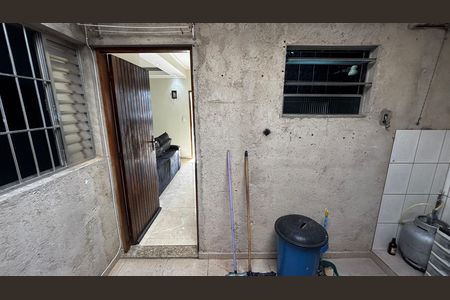 Casa à venda com 240m², 3 quartos e 2 vagas Casa à venda com 240m², 3 quartos e 2 vagasCasa 2 - Area de Serviço