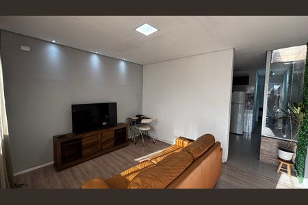 Casa à venda com 240m², 3 quartos e 2 vagas Casa à venda com 240m², 3 quartos e 2 vagasCasa 1 - Sala