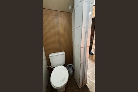 Casa à venda com 240m², 3 quartos e 2 vagas Casa à venda com 240m², 3 quartos e 2 vagasGaragem - Banheiro