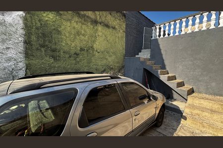 Casa à venda com 240m², 3 quartos e 2 vagas Casa à venda com 240m², 3 quartos e 2 vagasCasa 2 - Garagem