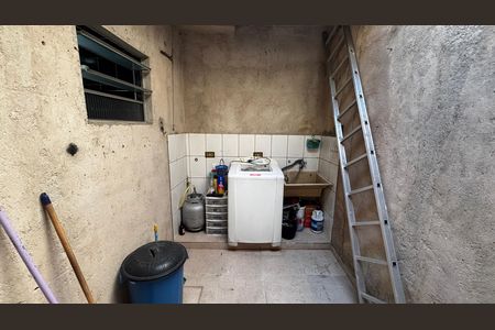 Casa à venda com 240m², 3 quartos e 2 vagas Casa à venda com 240m², 3 quartos e 2 vagasCasa 2 - Area de Serviço