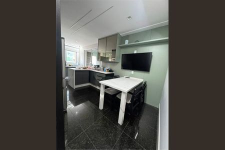 Apartamento à venda com 3 quartos, 222m² em Vila Regente Feijó, São Paulo