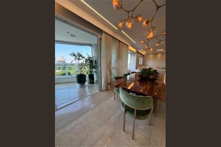Apartamento à venda com 3 quartos, 222m² em Vila Regente Feijó, São Paulo