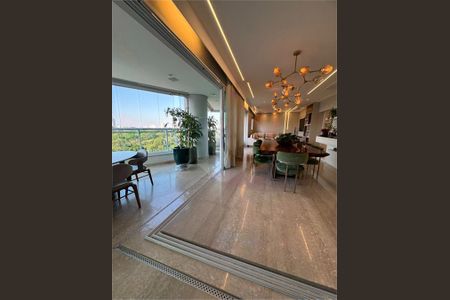 Apartamento à venda com 3 quartos, 222m² em Vila Regente Feijó, São Paulo