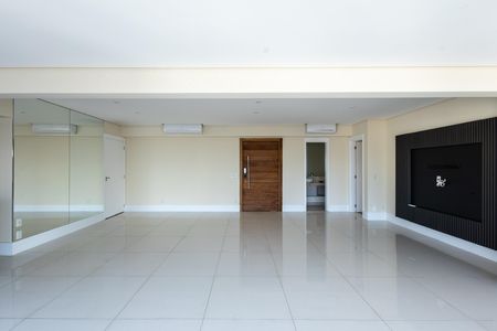 Apartamento para alugar com 181m², 3 quartos e 3 vagas Apartamento para alugar com 181m², 3 quartos e 3 vagasSala