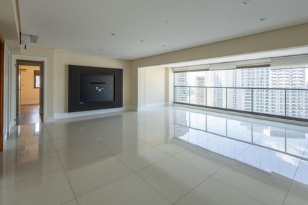 Apartamento para alugar com 3 quartos, 181m² em Jardim das Acacias, São Paulo