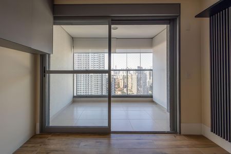 Apartamento para alugar com 181m², 3 quartos e 3 vagas Apartamento para alugar com 181m², 3 quartos e 3 vagasSuite 2 - Varanda
