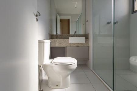 Apartamento para alugar com 181m², 3 quartos e 3 vagas Apartamento para alugar com 181m², 3 quartos e 3 vagasBanheiro da Suíte 3