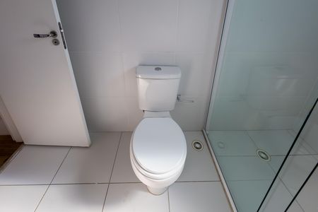 Apartamento para alugar com 181m², 3 quartos e 3 vagas Apartamento para alugar com 181m², 3 quartos e 3 vagasBanheiro da Suíte 1