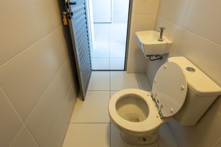Apartamento para alugar com 181m², 3 quartos e 3 vagas Apartamento para alugar com 181m², 3 quartos e 3 vagasBanheiro de serviço