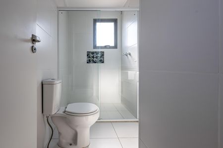 Apartamento para alugar com 181m², 3 quartos e 3 vagas Apartamento para alugar com 181m², 3 quartos e 3 vagasBanheiro da Suíte 1