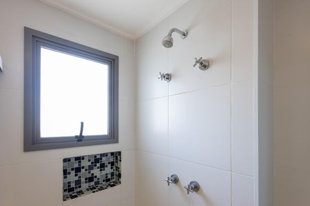 Apartamento para alugar com 181m², 3 quartos e 3 vagas Apartamento para alugar com 181m², 3 quartos e 3 vagasBanheiro da Suíte 2