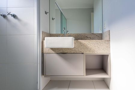 Apartamento para alugar com 181m², 3 quartos e 3 vagas Apartamento para alugar com 181m², 3 quartos e 3 vagasBanheiro da Suíte 1
