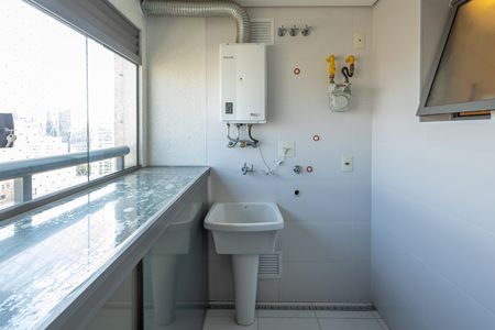 Área de Serviço de apartamento para alugar com 3 quartos, 181m² em Jardim das Acacias, São Paulo