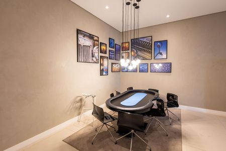 Apartamento para alugar com 181m², 3 quartos e 3 vagas Apartamento para alugar com 181m², 3 quartos e 3 vagasÁrea comum - Salão de Jogos
