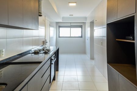 Cozinha de apartamento para alugar com 3 quartos, 181m² em Jardim das Acacias, São Paulo