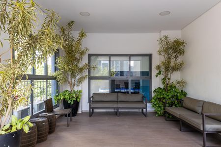 Apartamento para alugar com 181m², 3 quartos e 3 vagas Apartamento para alugar com 181m², 3 quartos e 3 vagasÁrea comum - Piscina