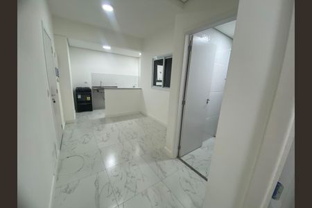 Apartamento para alugar com 2 quartos, 38m² em Vila Bertioga, São Paulo