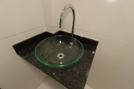 Apartamento à venda com 88m², 2 quartos e 2 vagasBanheiro Social - Pia