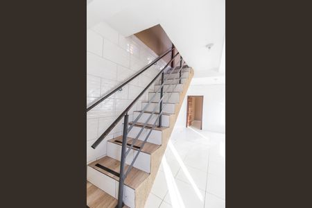Escada de casa à venda com 4 quartos, 225m² em Jardim Florida, Barueri