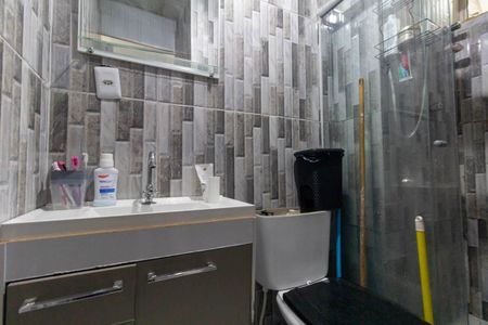 Banheiro de apartamento à venda com 2 quartos, 43m² em Vila Silvia, São Paulo