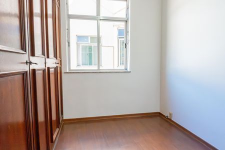 Apartamento à venda com 75m², 2 quartos e sem vaga