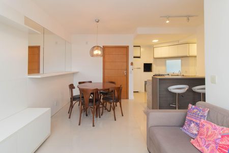 Sala de apartamento para alugar com 1 quarto, 45m² em Farroupilha, Porto Alegre