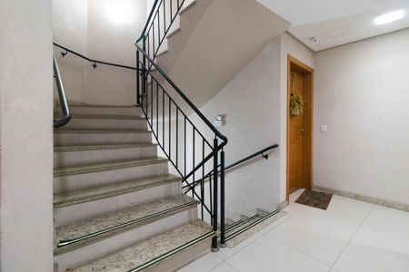 Escada de apartamento para alugar com 1 quarto, 45m² em Farroupilha, Porto Alegre