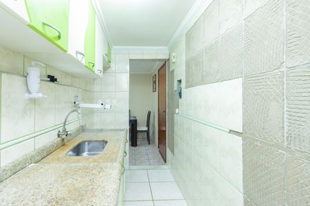 Cozinha de apartamento à venda com 2 quartos, 47m² em Jardim Vivan, São Paulo