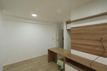 Sala de apartamento para alugar com 2 quartos, 45m² em Piraporinha, Diadema