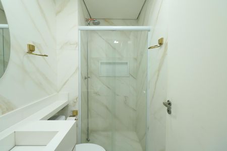 Banheiro de apartamento para alugar com 2 quartos, 45m² em Piraporinha, Diadema